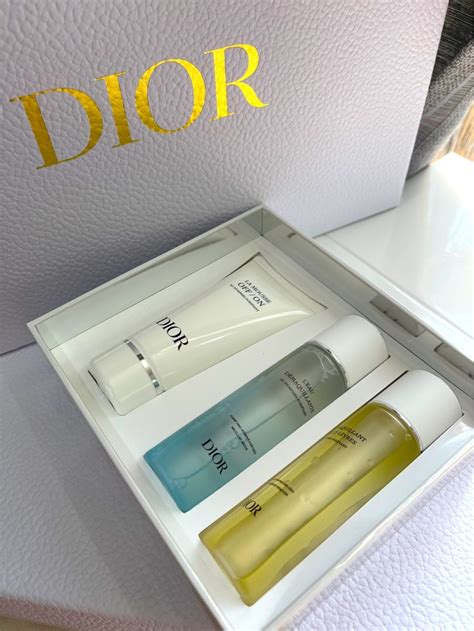 remova dior|Dior water lily face wash.